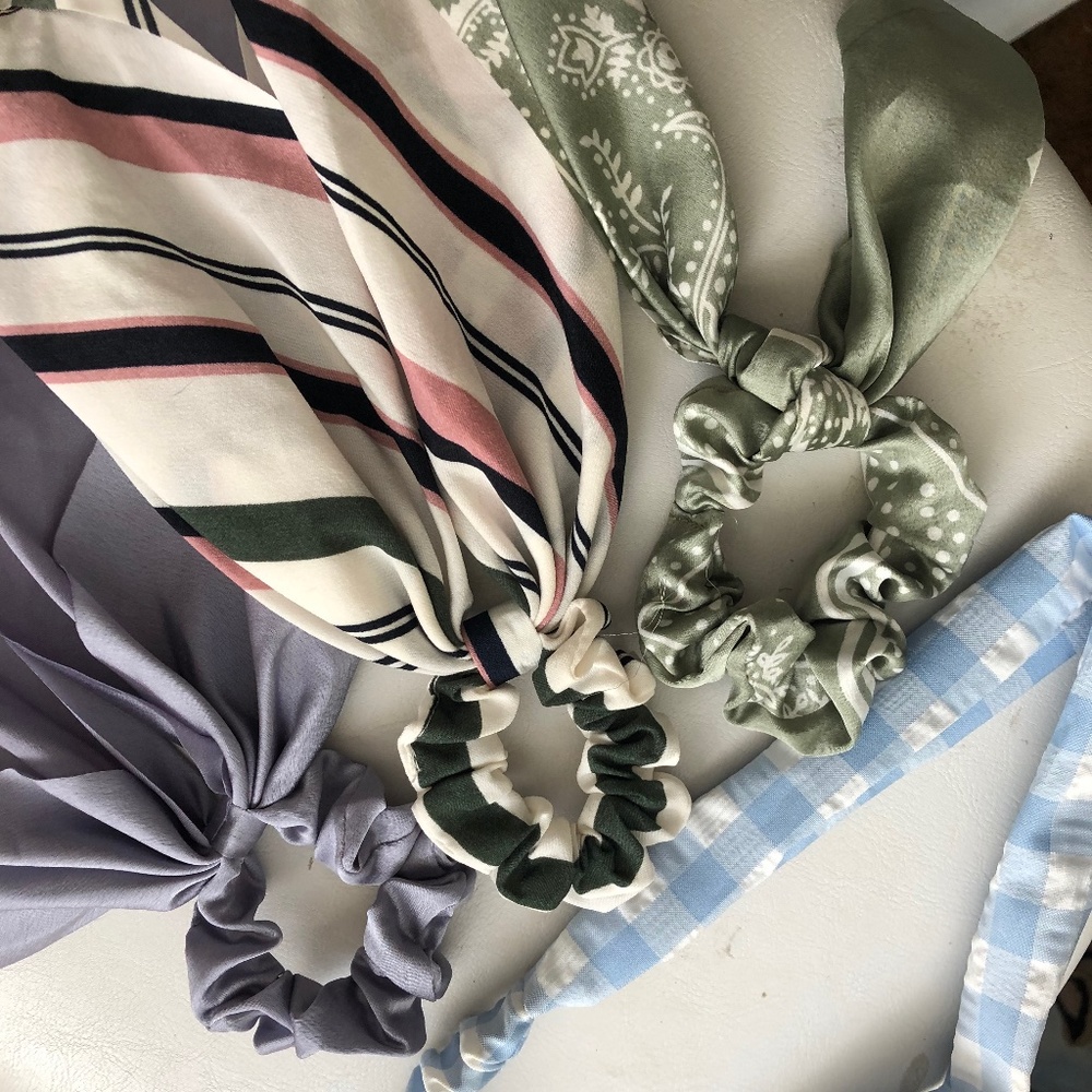 Claires Scrunchies and Headband 4 pack